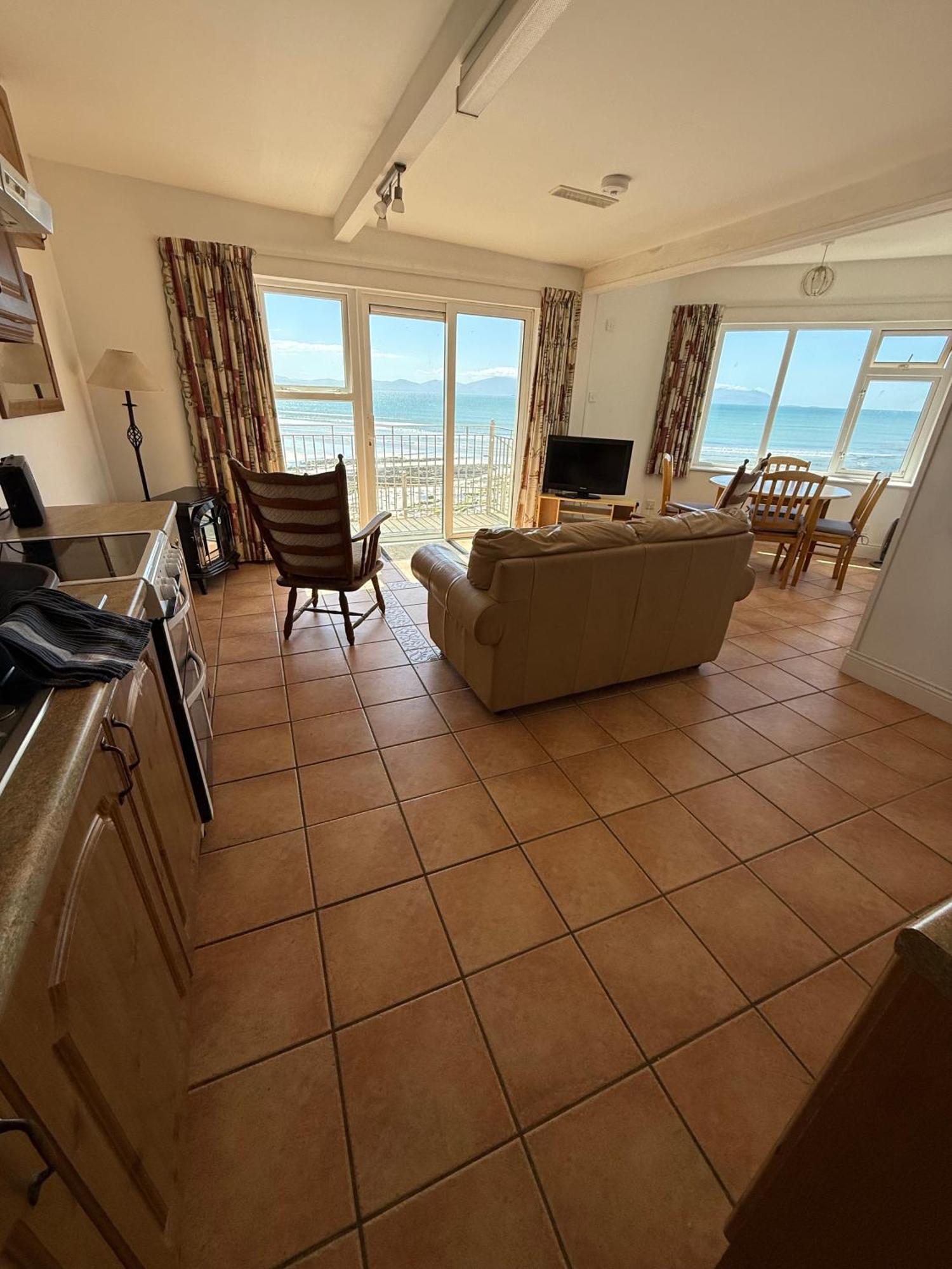 Oneills Apartments Ballyheigue Eksteriør billede
